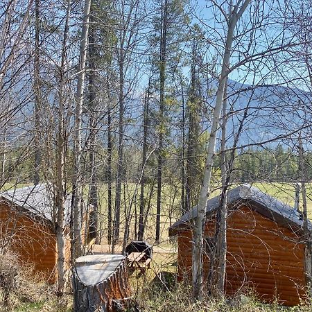 Rocky Mountain Cabins And Home Golden Exterior foto