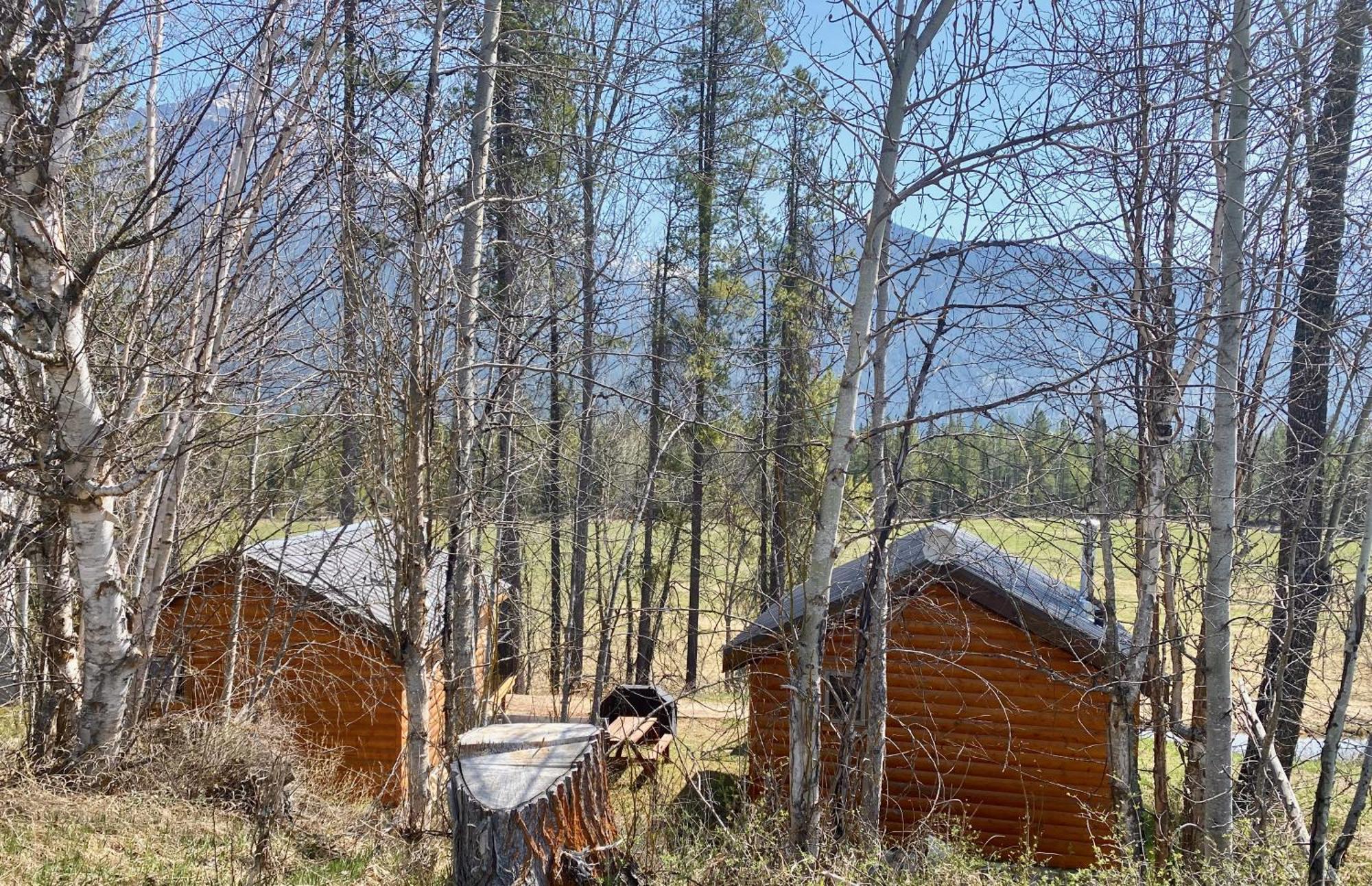 Rocky Mountain Cabins And Home Golden Exterior foto