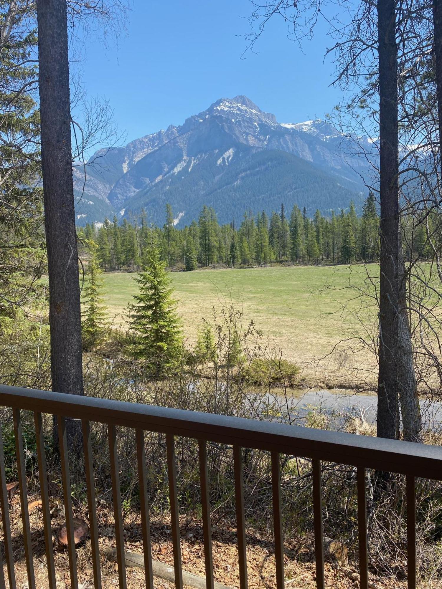 Rocky Mountain Cabins And Home Golden Exterior foto